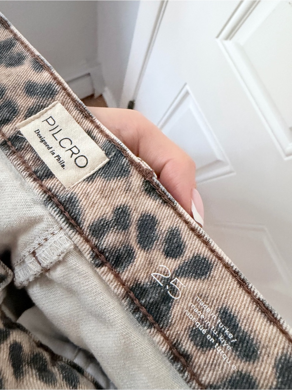 Anthropologie Pilcro Leon Double Hem High Rise Wide Leg Cuffed Jeans size 25 - Picture 4 of 6